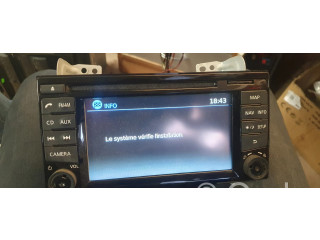 Радио/ проигрыватель CD/DVD / навигация