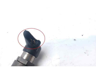 Форсунка 338002A400    Hyundai Getz  D4FA 