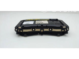 Панель приборов 8200582709 Renault Clio III
