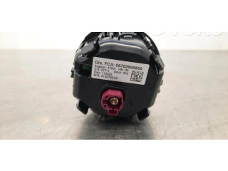 Дисплей    6702666850   Maserati Grecale