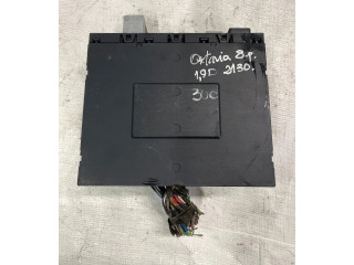 Блок предохранителей 3C0937049E, 28022870 Skoda Octavia Mk2 (1Z)