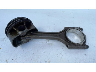 Поршень с шатуном Volvo V40 для бензинового двигателя 1.5