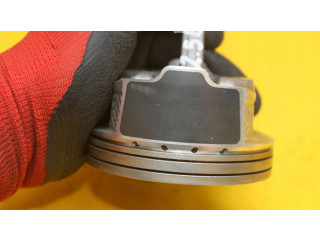 Поршень с шатуном    Subaru Forester SJ       