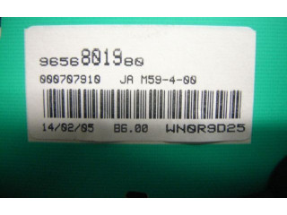 Přístrojová deska Citroen Berlingo 2005