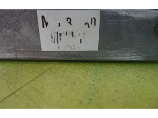 Řídící jednotka MAZDA323F Mazda 323 F 2001