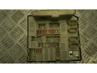   Pojistková skříňka 8200455424   Renault Scenic II -  Grand scenic II 2006