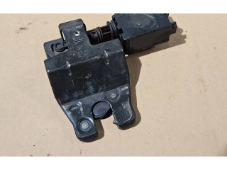 Zámek zadních dveří 8168892 BMW 5 E39 2002