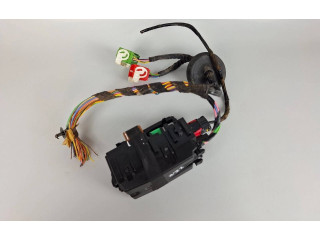 Блок предохранителей 9643461980 Peugeot 2008 II