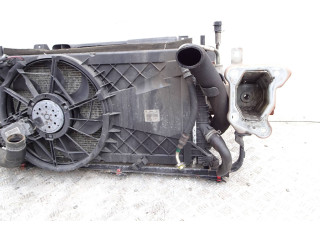 Комплект радиатора    Volvo  C30  2007 - 2010 года