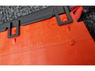 Pojistková skříňka 4F1941824B Audi Q7 4M 2019