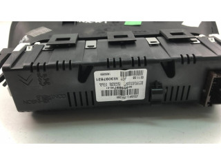 Дисплей    9665989780   Peugeot 308