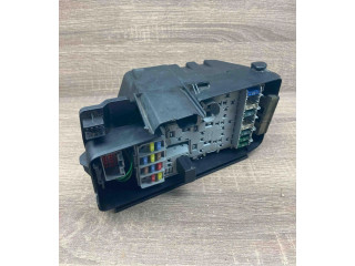 Блок предохранителей 30728132, 8690698   Volvo XC90    