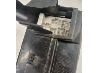 Pojistková skříňka 7154708230, 284B97Y000 Nissan Murano Z50 2006