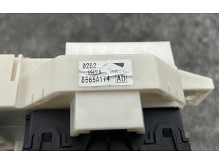 Блок предохранителей  8565A174   Mitsubishi Colt    