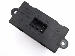 Дисплей    945003E150   KIA Sorento