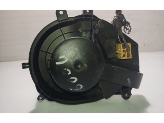 Вентилятор печки    8D1820021, 740221233F   Volkswagen Passat Alltrack