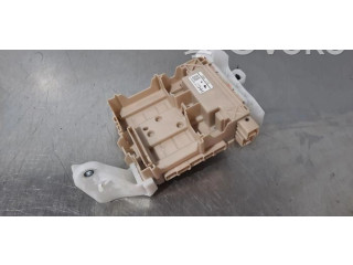 Блок предохранителей 827300H050A Peugeot 108