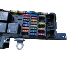 Блок предохранителей 8678449, 518826011 Volvo S80