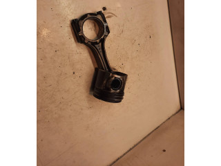 Píst 82L106 Toyota Corolla Verso E121 pro naftový motor 2.0