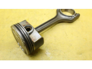 Поршень с шатуном Skoda Fabia Mk3 (NJ)