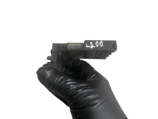 Блок предохранителей Mitsubishi L200