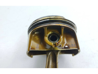  Поршень с шатуном    Maserati Quattroporte  