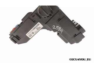 Блок предохранителей 30795114, 28073267   Volvo V70    