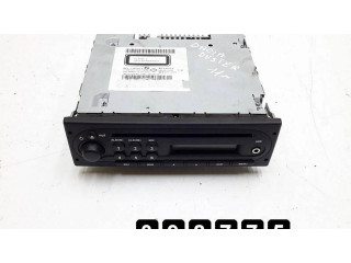 Радио/ проигрыватель CD/DVD / навигация