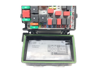 Блок предохранителей 51737885 Fiat Grande Punto