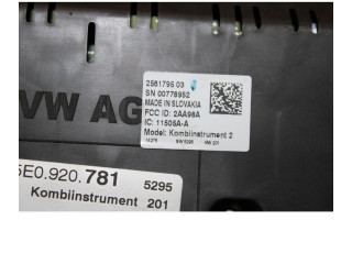 Панель приборов 5E0920781 Skoda Octavia Mk3 (5E)