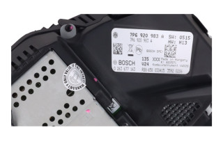 Přístrojová deska  Volkswagen Touareg II 2015 7P6920983A  