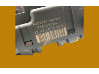 Блок предохранителей  8637841   Volvo S80    