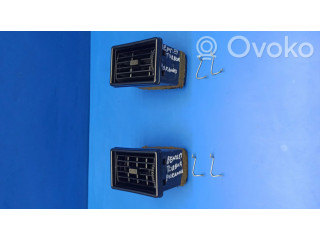 Задняя воздушная решётка