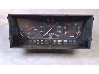 Přístrojová deska Volvo 240 1983