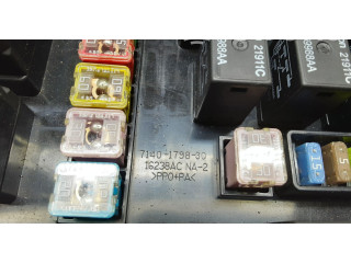 Блок предохранителей 7140179830, 16238AC   Chrysler 300 - 300C    