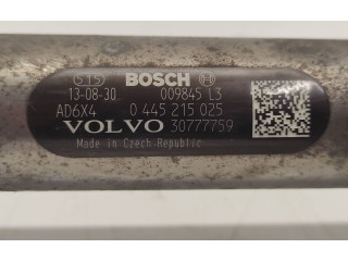 Топливная рампа 30777759, 009845L3   Volvo V70  