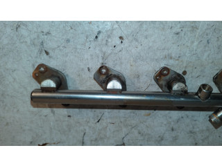 Vstřikovací lišta A27407800 Mercedes-Benz C W205 pro benzínový motor 1.6