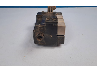 Pojistková skříňka OK53A67BX1 KIA Carnival 2003