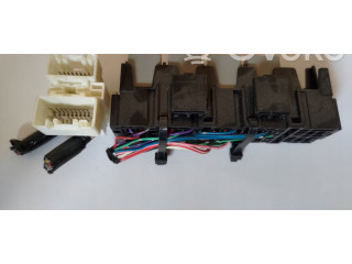 Блок предохранителей    Subaru Forester SJ    