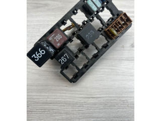 Pojistková skříňka 4A0937503A Audi A6 S6 C4 4A 1995