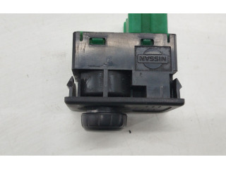 Přístrojová deska Nissan Primera 2001