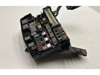 Pojistková skříňka 8211105V40, V40E140402082916 Toyota Avensis T270 2014