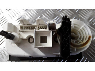 Блок управления климат-контролем 13215936   Opel Meriva A