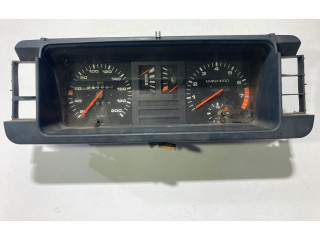 Přístrojová deska Audi 80 90 B2 1985 81117185