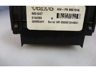 Блок предохранителей  8651548, 8651547   Volvo V70    