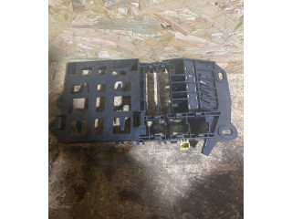 Блок предохранителей  4F0971845   Audi A6 S6 C6 4F    