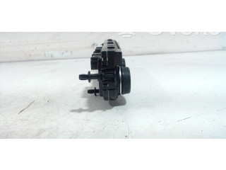 Блок управления климат-контролем Volkswagen Golf VII