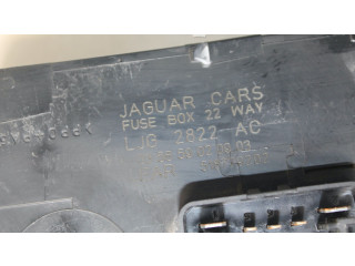 Блок предохранителей LJG2822AC Jaguar XK8 - XKR