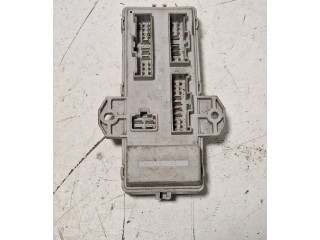 Блок предохранителей 911703E920   KIA Sorento    