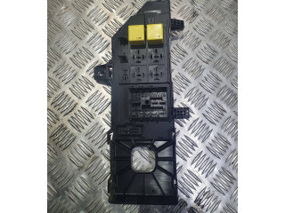 Блок предохранителей  460023260   Opel Vectra C    